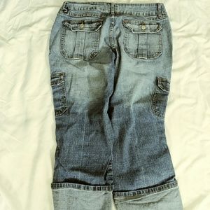 Juniors Capri Jeans